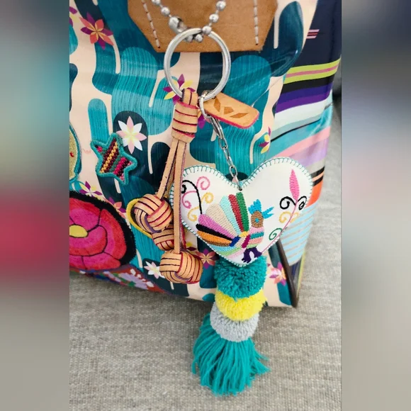 Consuela Dezi Tote & Matching Rosita Zip-around Wallet EXCELLENT USED CONDITION - Picture 5 of 10